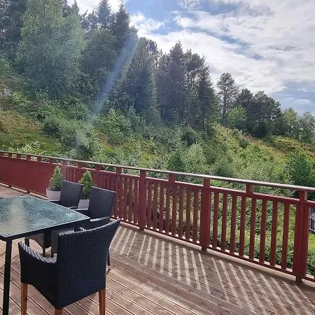 Apartment- Fjord View, Big Terrace, Close To Moa 公寓 奥勒松